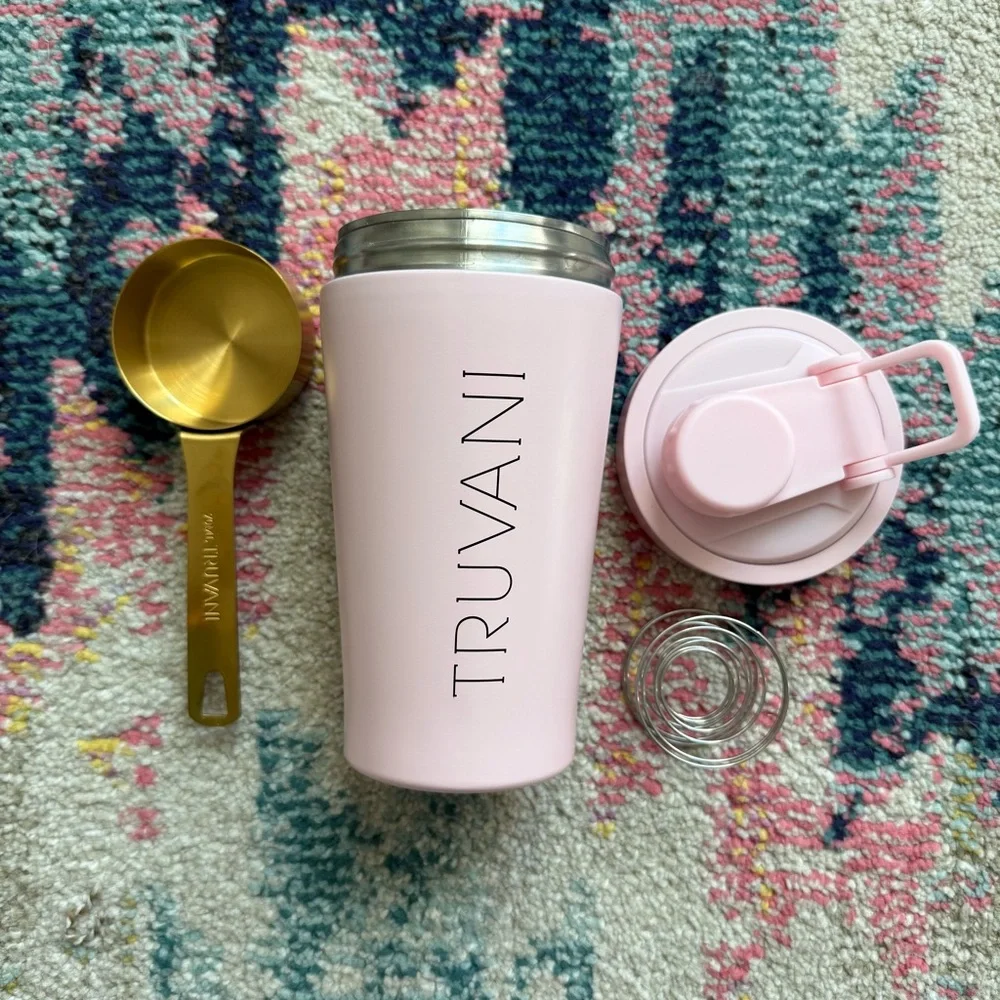 Truvani 70ML Gold Metal Scoop + 16.9oz Pink SS Shaker Cup NEW - Picture 1 of 5